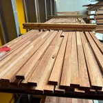 Ca. 31x Meranti Latten Volhout Onbehandeld Gevingerlast, 20x40mm, leng